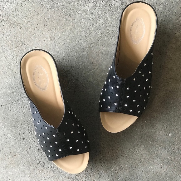 Italina Black Star Rhinestone Embellished Comfortable Chunky Platform Wedge Heel - Picture 7 of 9